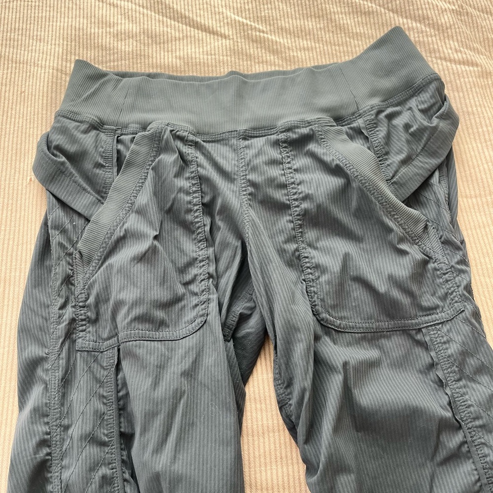 Lululemon dance studio pant grey size 6 - Picture 8 of 8